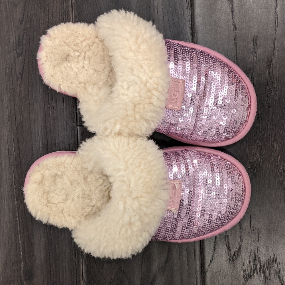 UGGs slippers, Girls, pre-loved, size 1